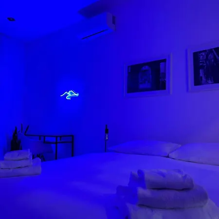 Apartamento O'tuocc A Chiaia *