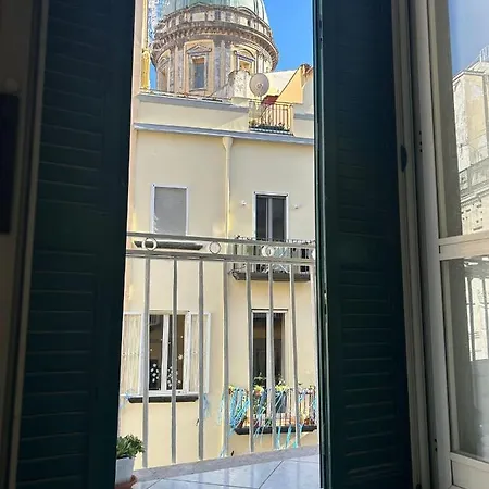 Apartment O'tuocc A Chiaia Naples